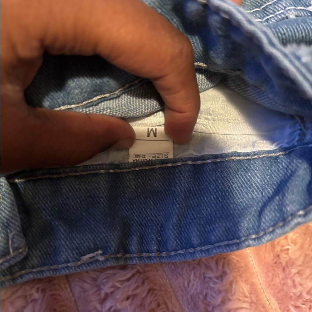 Source Unknown Light And Dark Blue Distressed Ski… - image 4